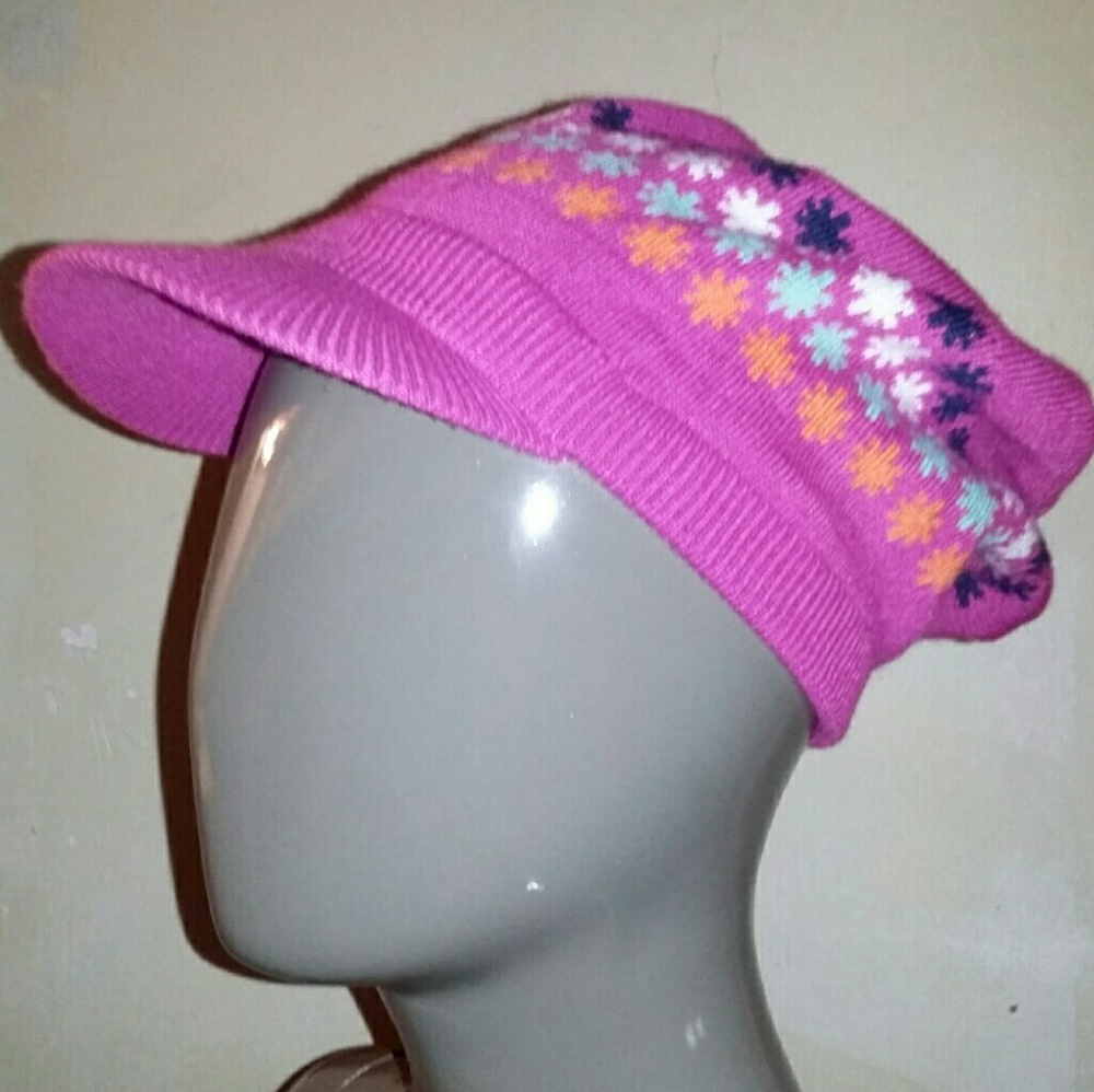 💥3 for $10💥Slouch style knit hat with visor